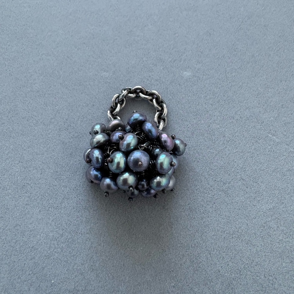 Ring - Picture 2 of 4